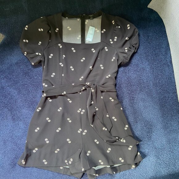 NWT Ann Taylor Black Puff-Sleeve Tie-Waist Romper w/ Dainty Print Women’s Sz 10 - Picture 1 of 7